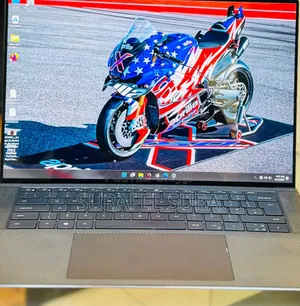 New Laptop Dell Precision 5560 16GB Intel Core i7 SSD 512GB