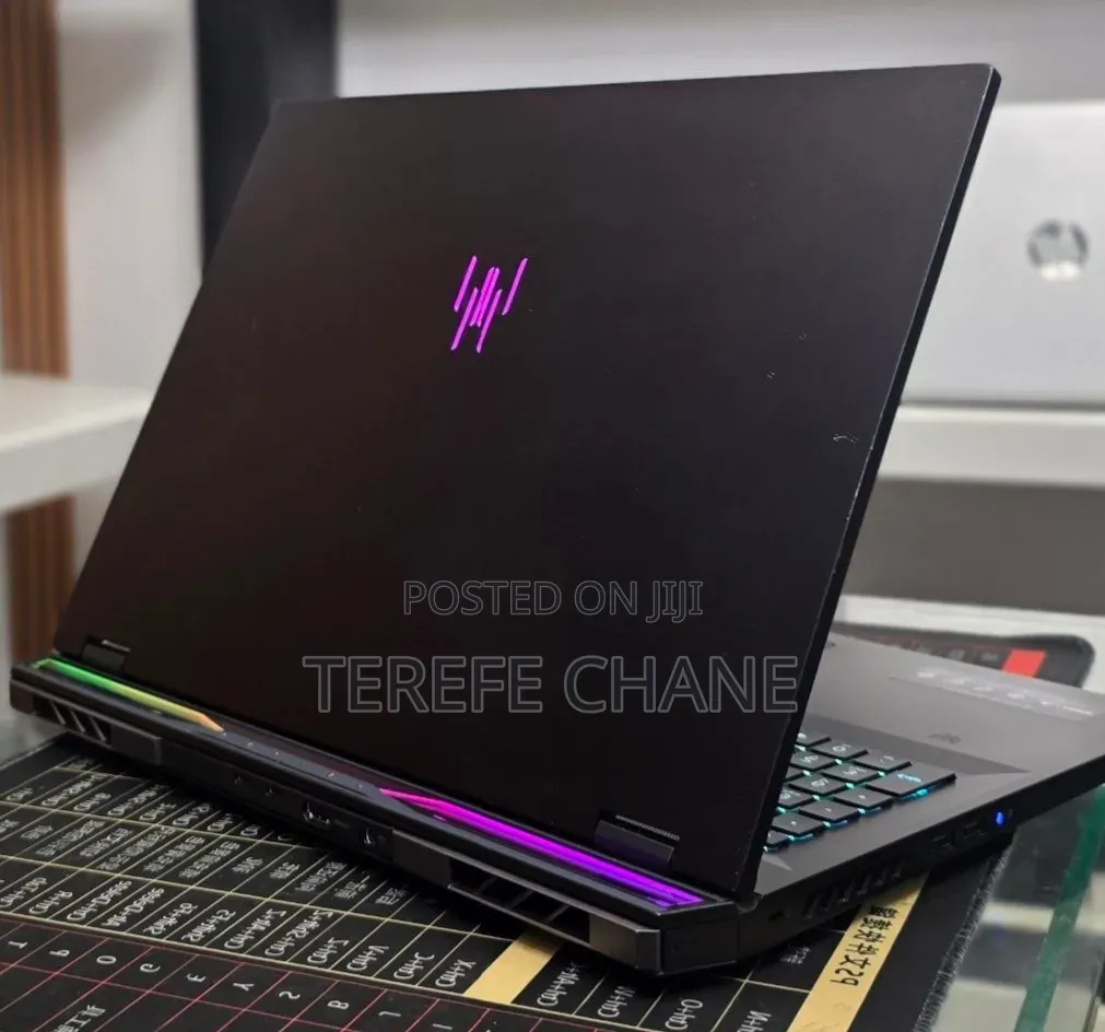New Laptop Acer Predator Helios 18 PH18-71 32GB Intel Core i9 SSD 1T