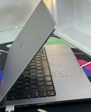 New Laptop Apple MacBook Pro 2023 M3 8GB Apple M3 SSD 512GB
