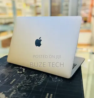 New Laptop Apple MacBook Pro 2022 M2 8GB Apple M2 SSD 512GB