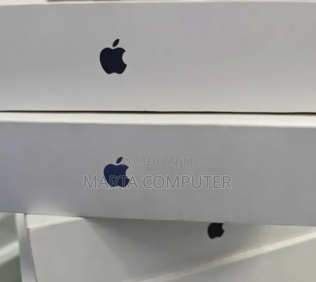 New Laptop Apple MacBook Air 2025 M4 16GB Apple M5 SSD 512GB