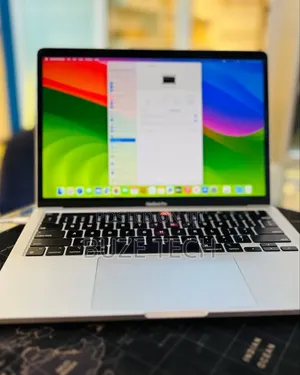 New Laptop Apple MacBook Pro 2020 M1 16GB Apple M1 Pro SSD 256GB