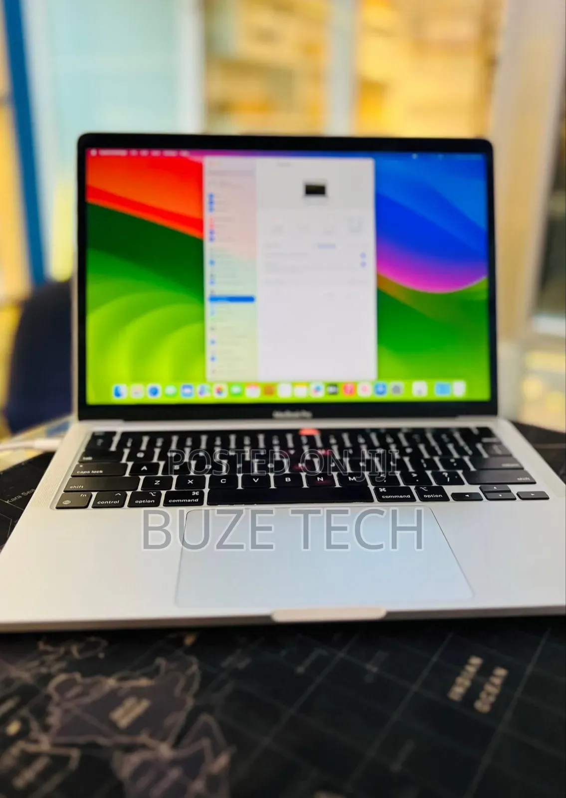 New Laptop Apple MacBook Pro 2020 M1 16GB Apple M1 Pro SSD 256GB