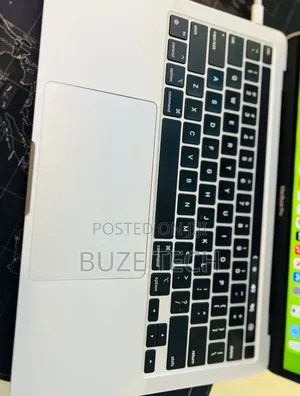 New Laptop Apple MacBook Pro 2020 M1 16GB Apple M1 Pro SSD 256GB