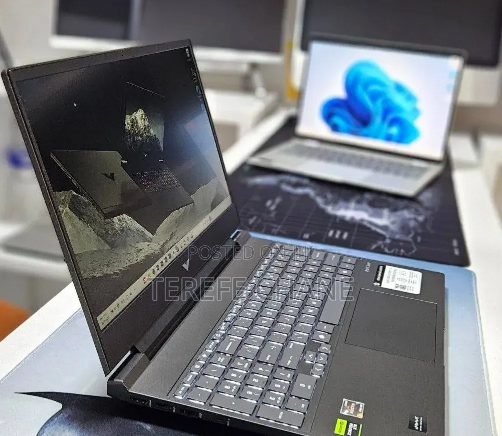 New Laptop HP Victus 15 16GB AMD Ryzen 7 SSD 512GB