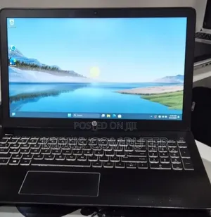 New Laptop HP Pavilion 15 8GB Intel Core i7 SSD 256GB