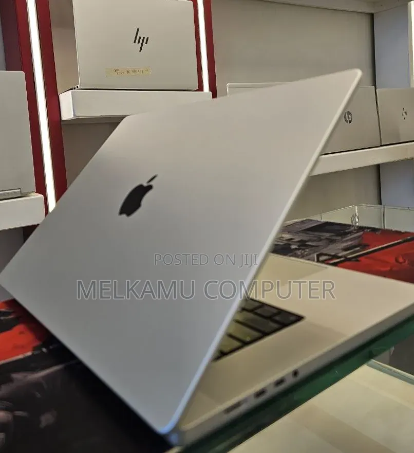 New Laptop Apple MacBook Pro 2021 M1 16GB Apple M1 SSD 512GB
