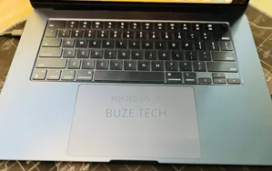 New Laptop Apple MacBook Air 2024 M3 8GB Apple M3 SSD 256GB