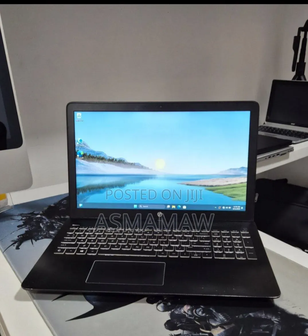 New Laptop HP Pavilion 14 8GB Intel Core i7 SSD 256GB