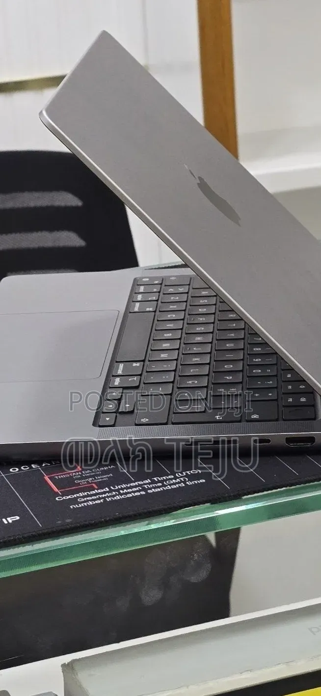 New Laptop Apple MacBook Pro 2021 M1 32GB Apple M1 SSD 512GB
