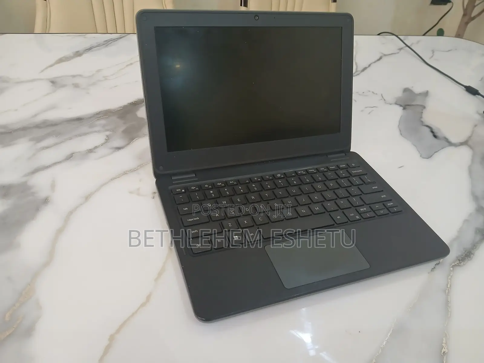 Laptop Dell Latitude 3120 4GB Intel HDD+SSD 256GB