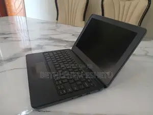 Laptop Dell Latitude 3120 4GB Intel HDD+SSD 256GB