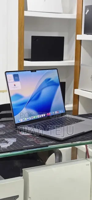 New Laptop Apple MacBook Pro 2021 M1 Max 32GB Apple M1 SSD 512GB