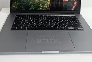 New Laptop Apple MacBook Air 2024 M3 8GB Apple M3 SSD 512GB