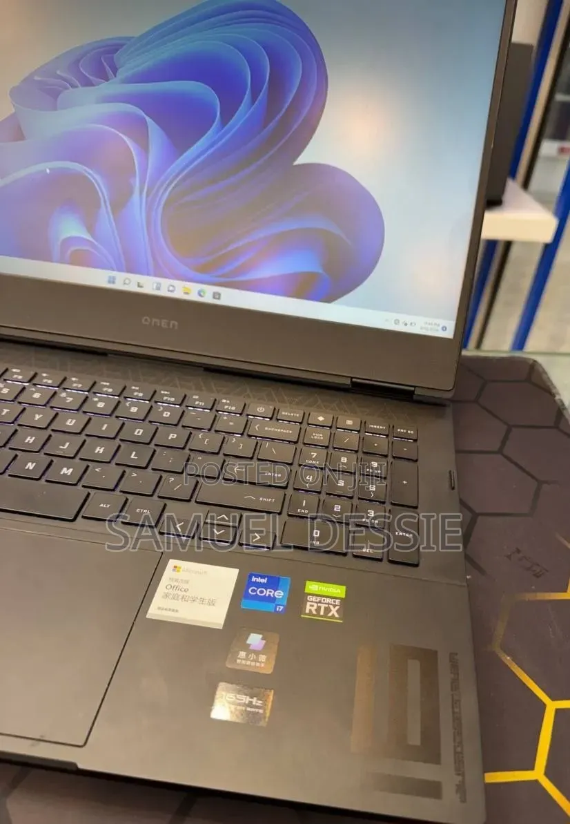 New Laptop HP Omen 16 16GB Intel Core i7 SSD 512GB