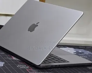 New Laptop Apple MacBook Pro 2021 M1 32GB Apple M1 Pro SSD 512GB