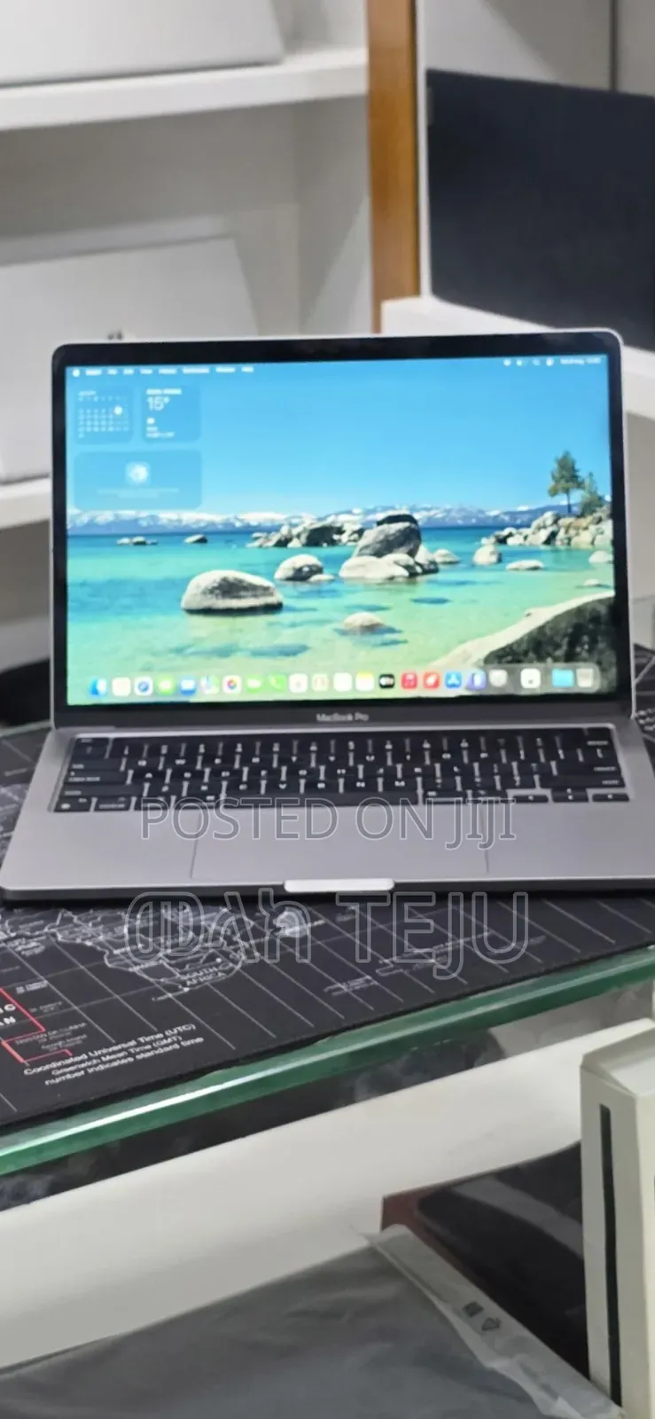 New Laptop Apple MacBook Pro 2022 M2 16GB Apple M2 SSD 512GB