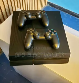 PlayStation 4 FAT + 2 Original Controller