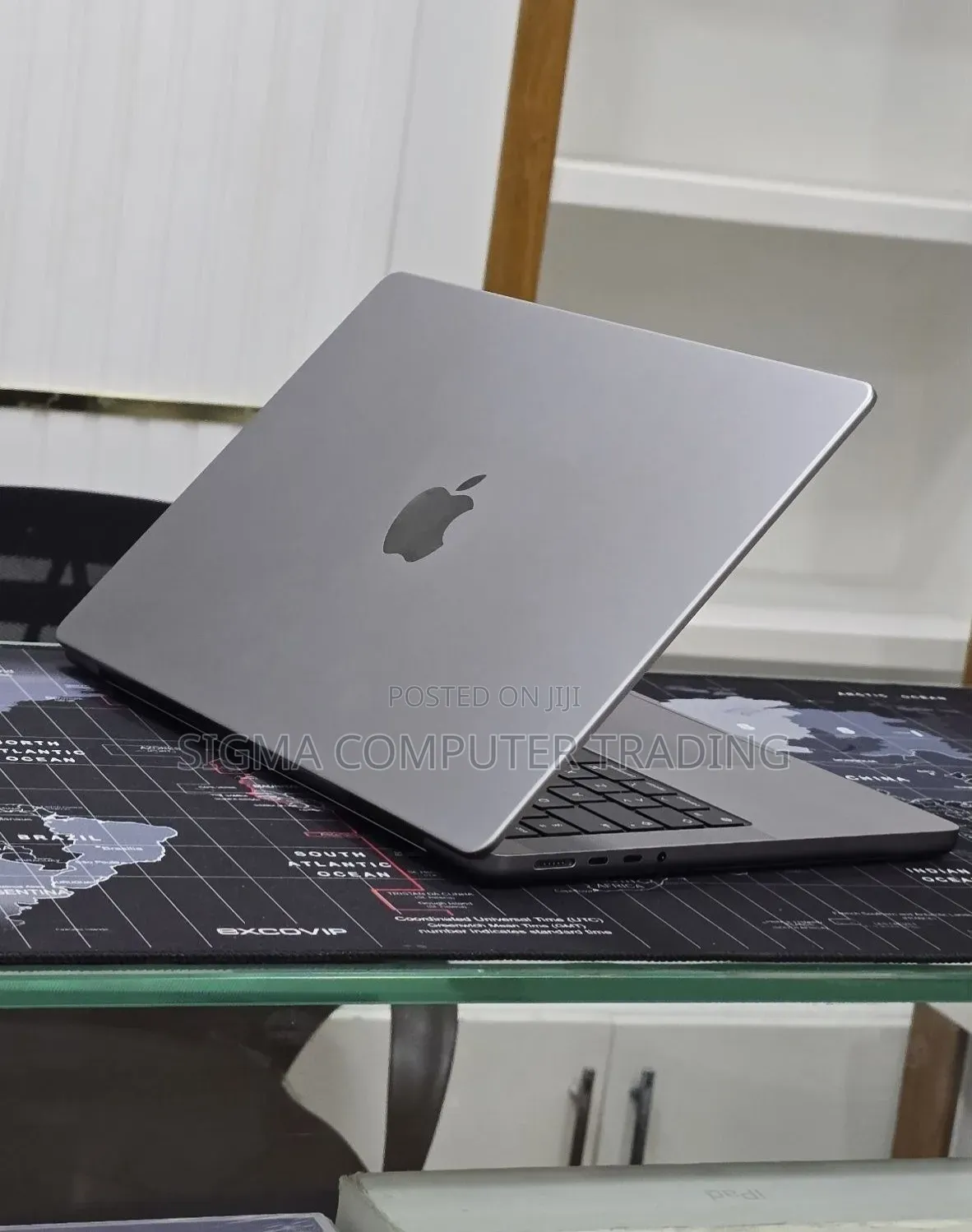 New Laptop Apple MacBook Pro 2021 M1 32GB Apple M1 Pro SSD 512GB