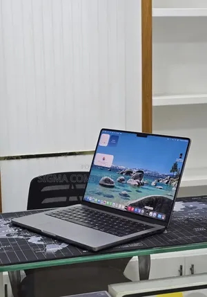 New Laptop Apple MacBook Pro 2021 M1 32GB Apple M1 Pro SSD 512GB