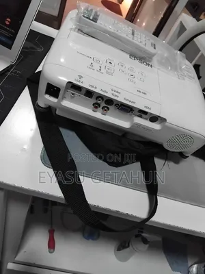 EPSON Projector
Model Name: EB-S31
Hardware Interface: VGA, USB, H