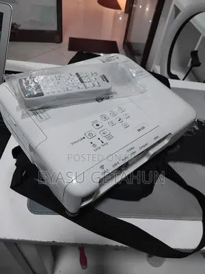 EPSON Projector
Model Name: EB-S31
Hardware Interface: VGA, USB, H