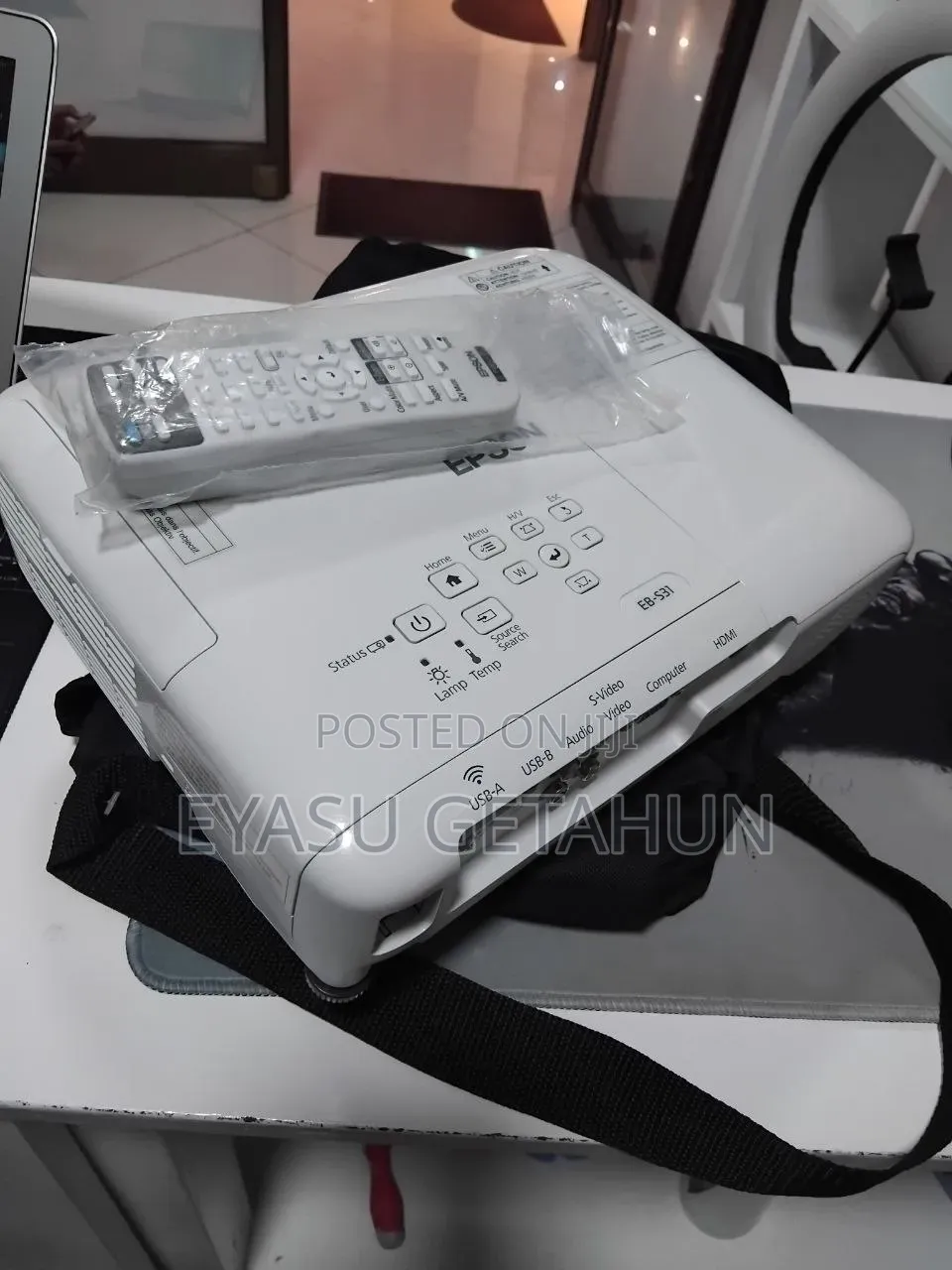 EPSON Projector
Model Name: EB-S31
Hardware Interface: VGA, USB, H