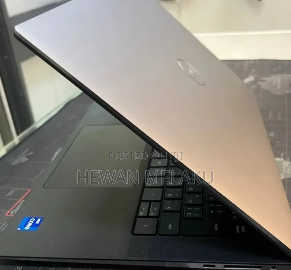 New Laptop Dell Precision 5560 16GB Intel Core i7 SSD 512GB