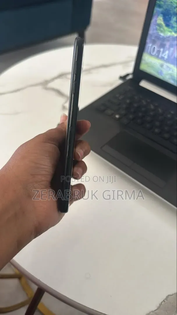 Samsung Galaxy J4 32 GB Black