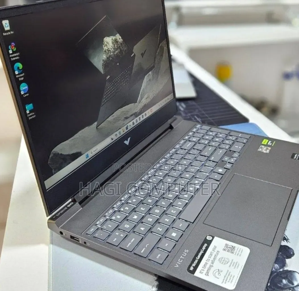 New Laptop HP Victus 15 16GB AMD Ryzen 7 SSD 512GB