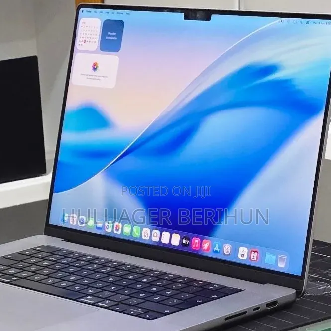 New Laptop Apple MacBook Pro 2021 M1 Max 32GB Apple M1 Max SSD 512GB