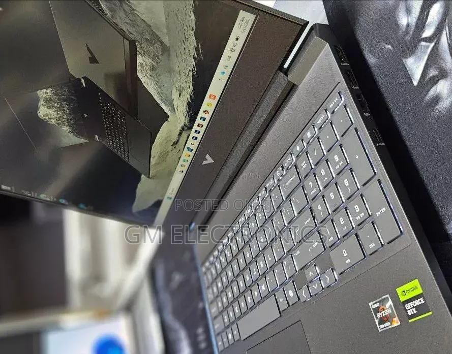 New Laptop HP Victus 15 16GB Intel Core i7 SSD 512GB