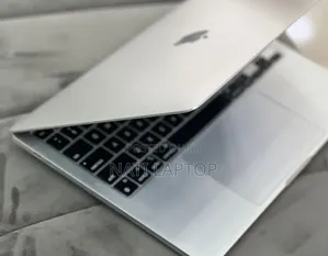 New Laptop Apple MacBook Pro 2022 M2 8GB Apple M2 SSD 512GB
