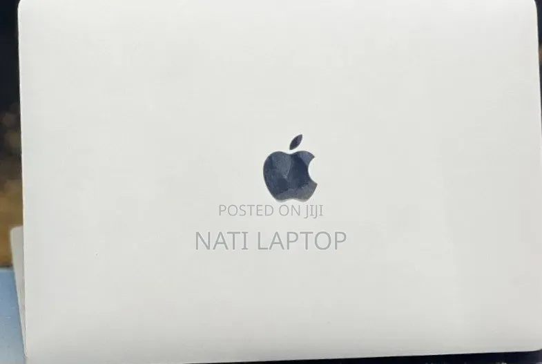 New Laptop Apple MacBook Pro 2022 M2 8GB Apple M2 SSD 512GB