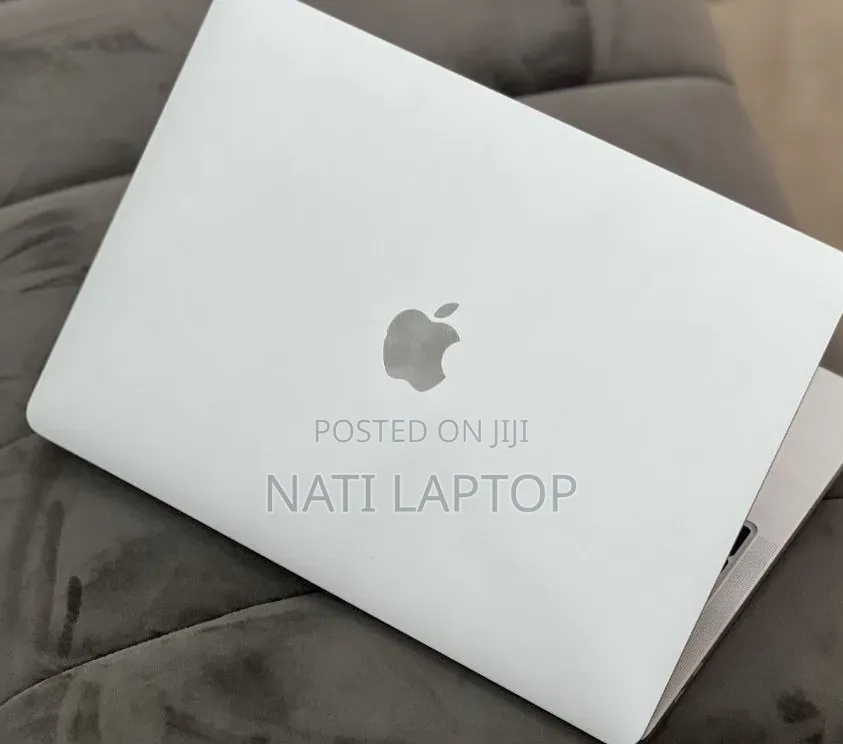 New Laptop Apple MacBook Pro 2022 M2 8GB Apple M2 SSD 512GB