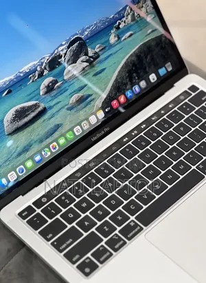 New Laptop Apple MacBook Pro 2022 M2 8GB Apple M2 SSD 512GB