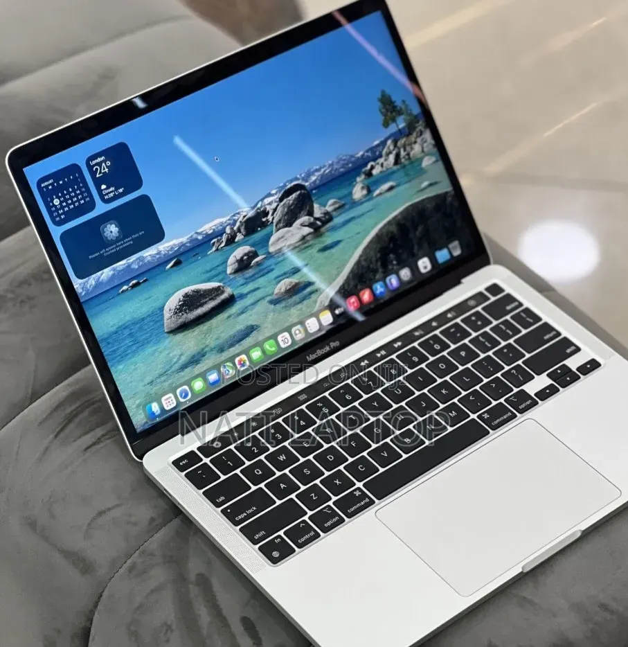 New Laptop Apple MacBook Pro 2022 M2 8GB Apple M2 SSD 512GB