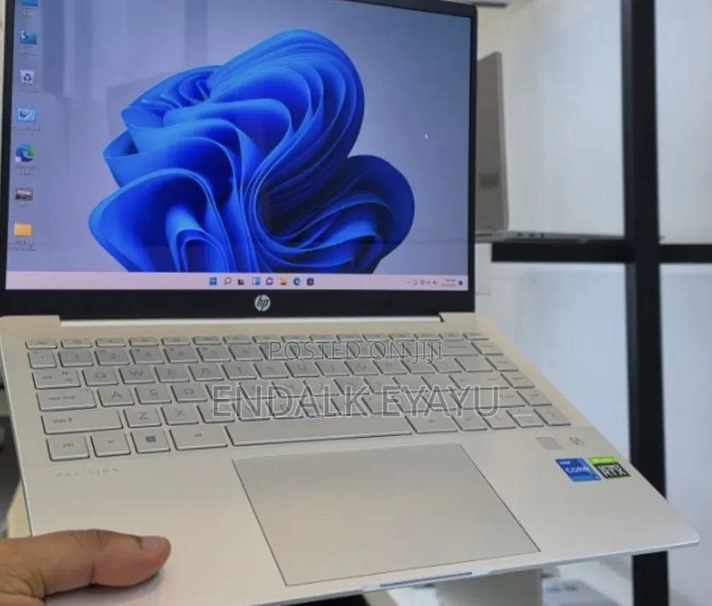 New Laptop HP Pavilion 14 16GB Intel Core i5 SSD 512GB