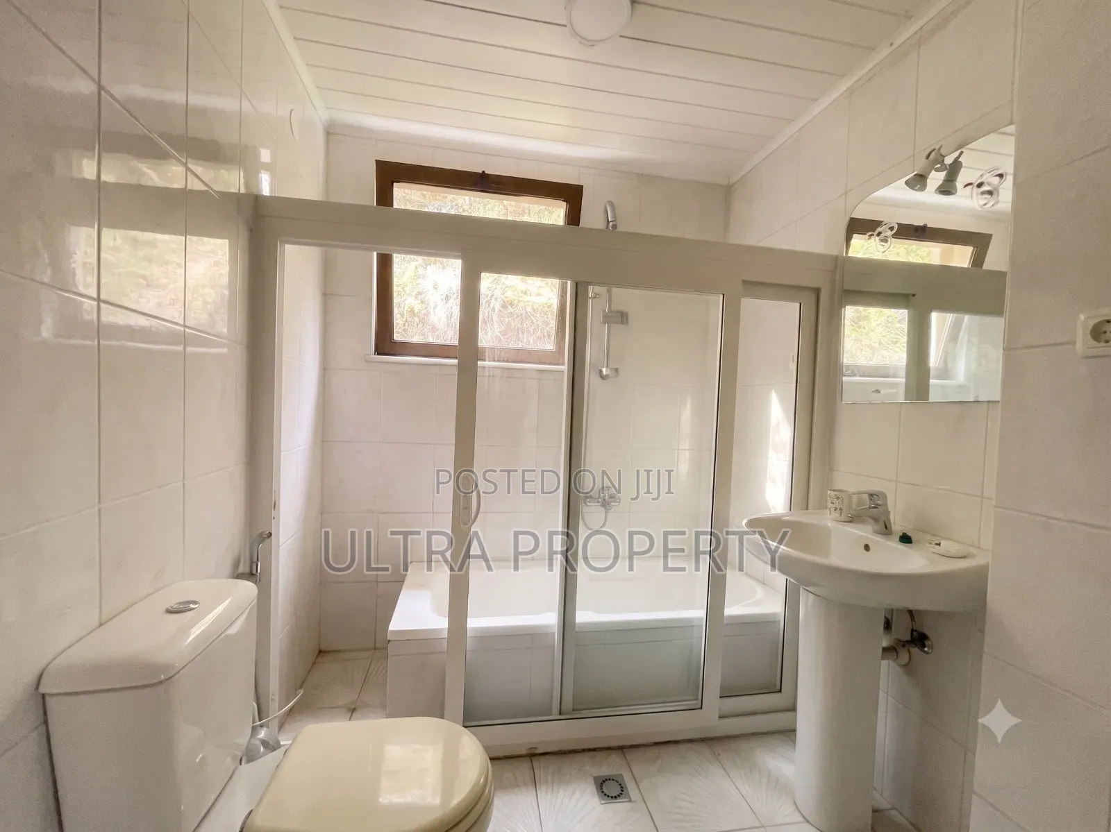 8bdrm House in Bole for rent