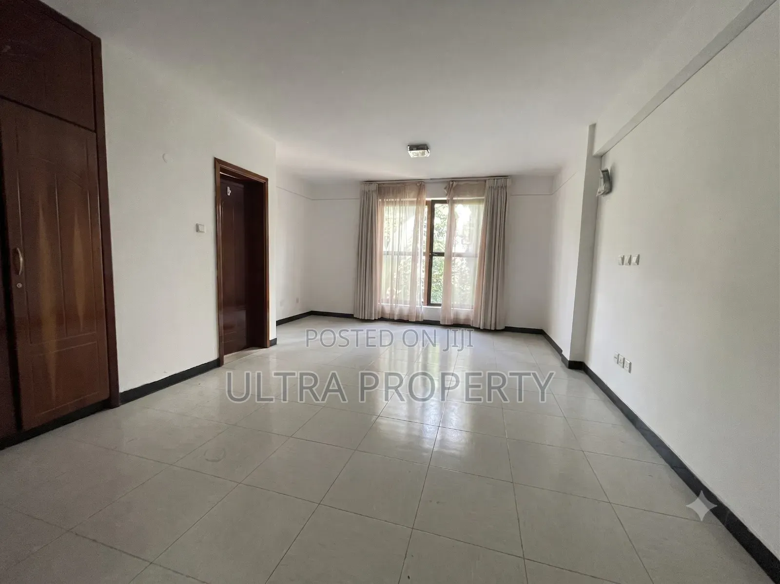 8bdrm House in Bole for rent