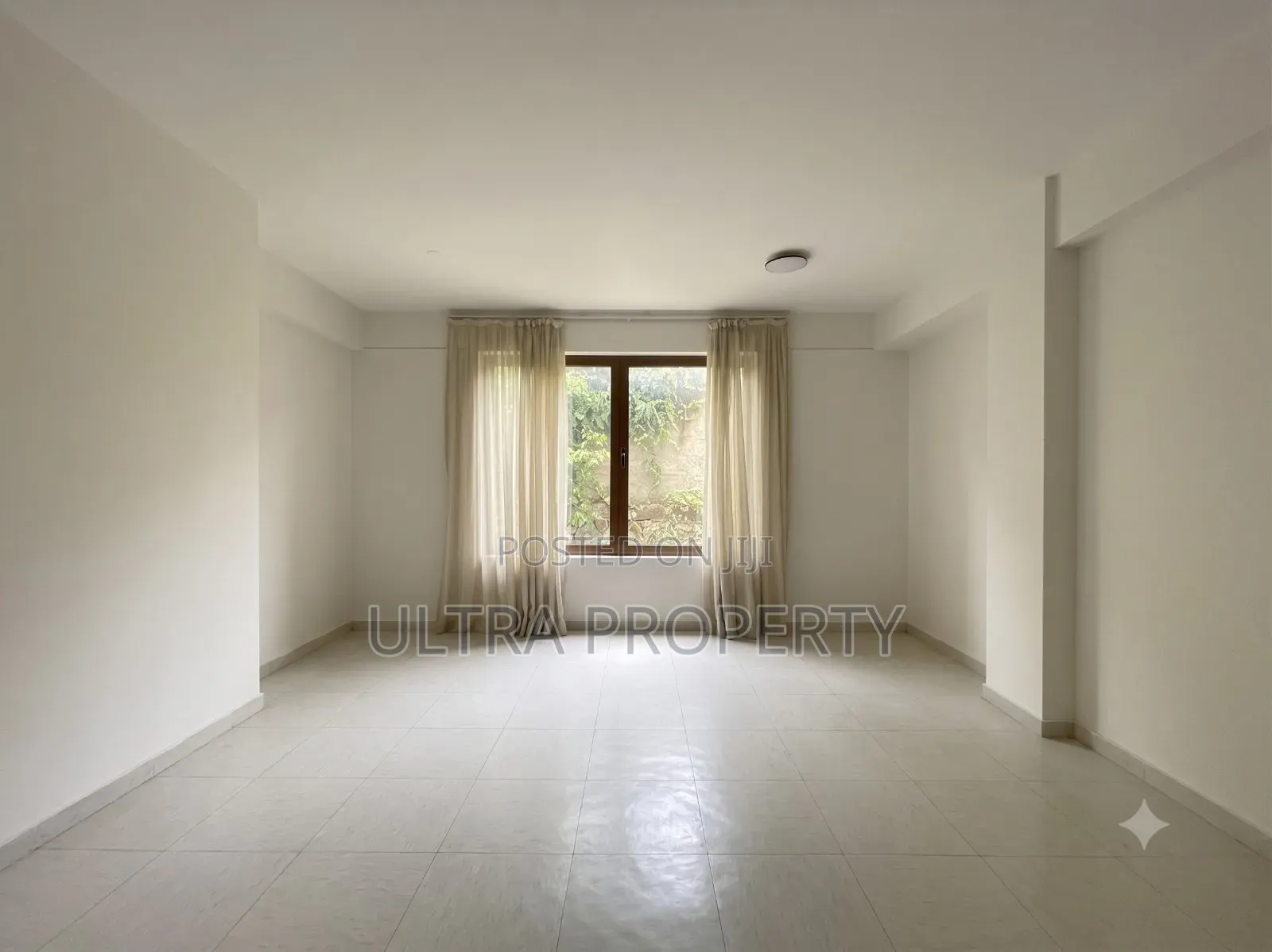 8bdrm House in Bole for rent