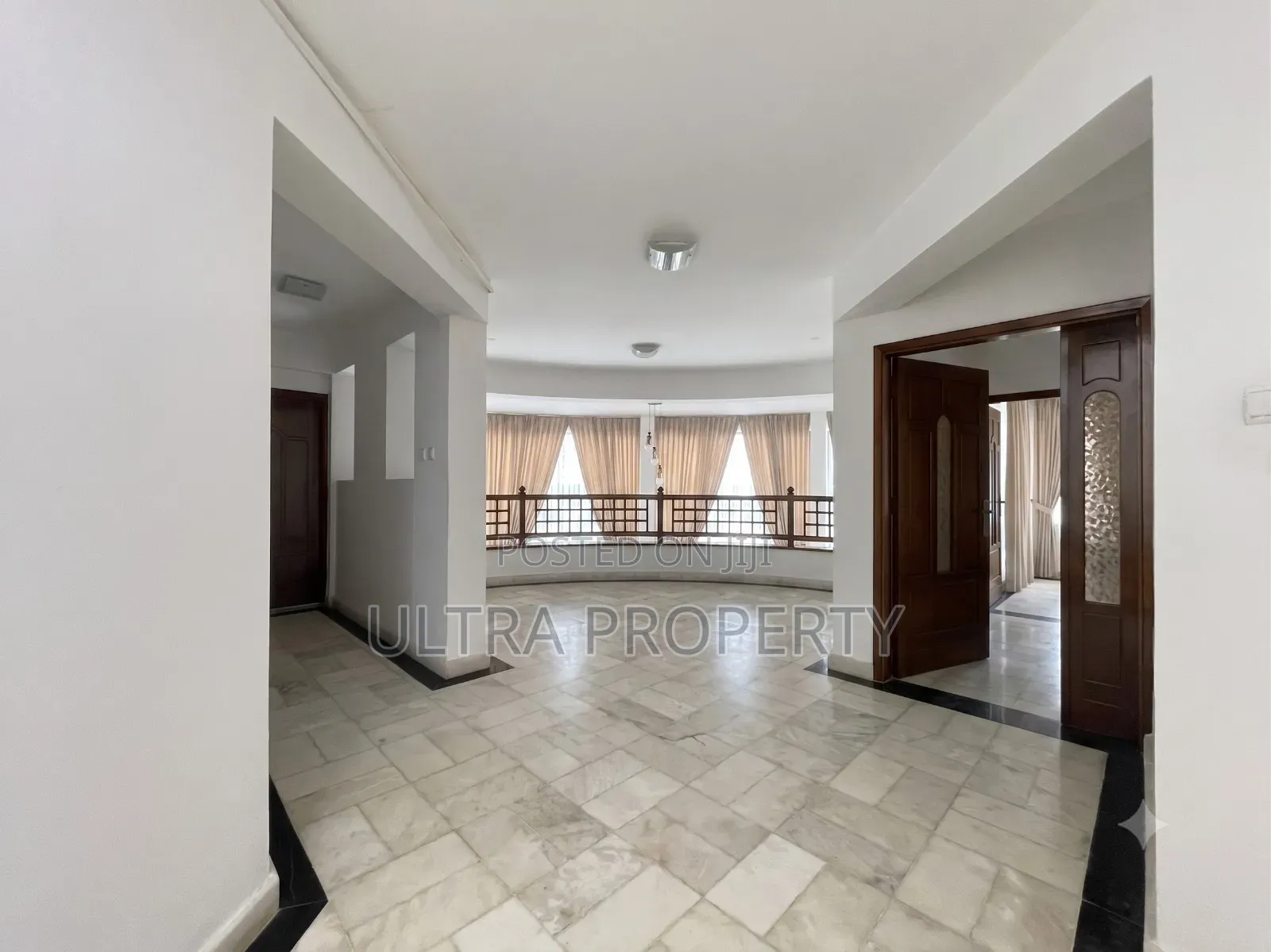 8bdrm House in Bole for rent