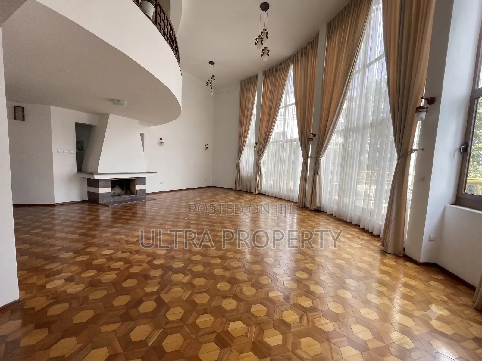 8bdrm House in Bole for rent