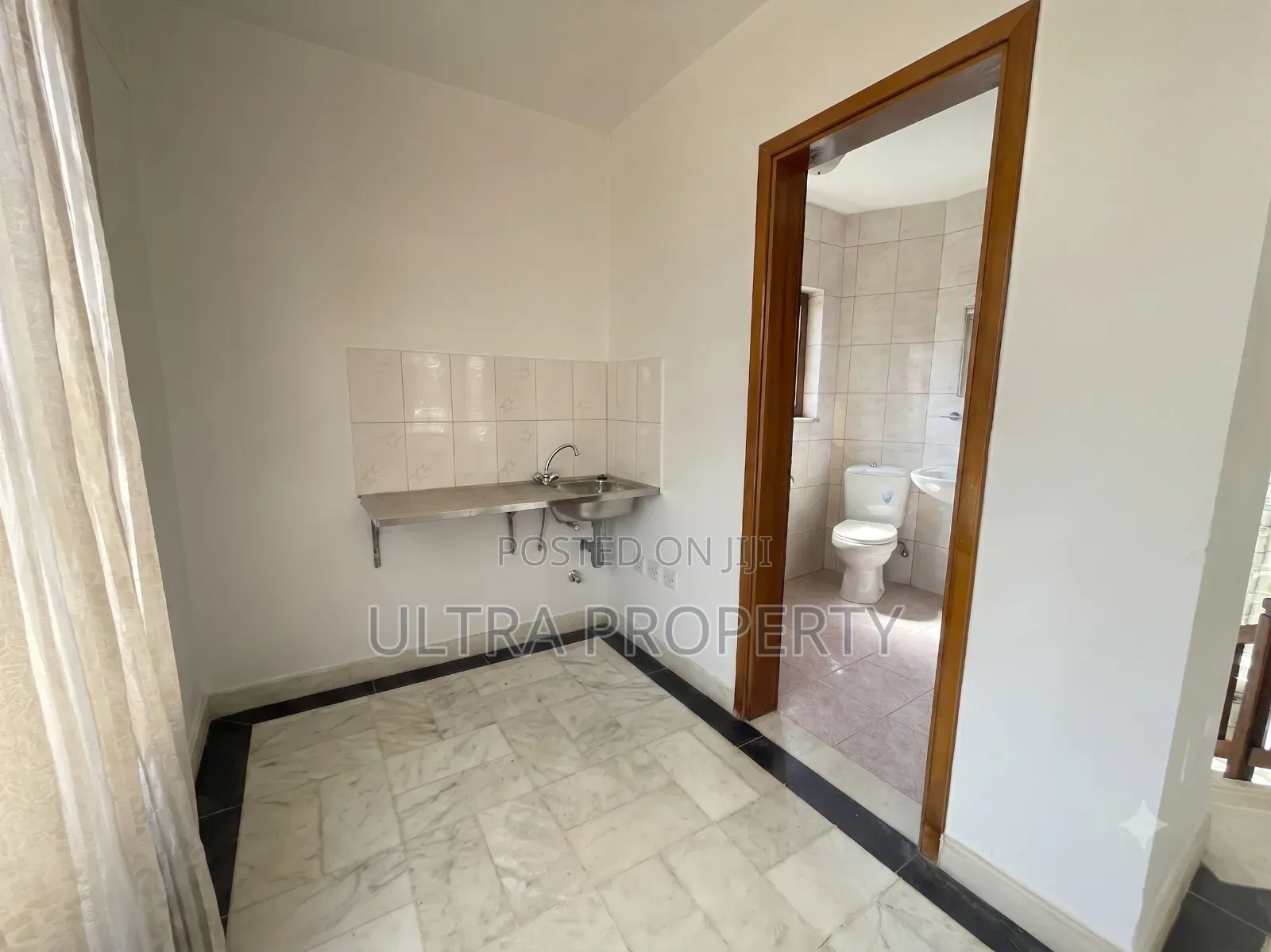 8bdrm House in Bole for rent