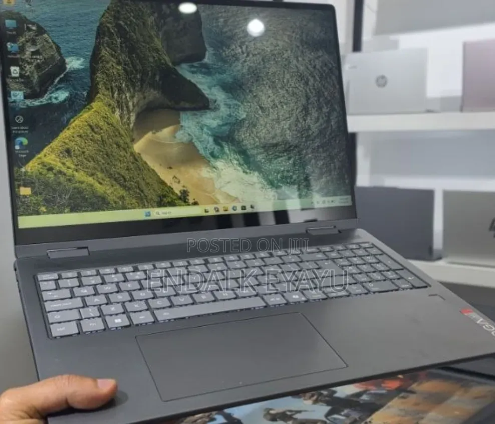 New Laptop Lenovo Yoga 2 16GB Intel Core Ultra 5 SSD 512GB
