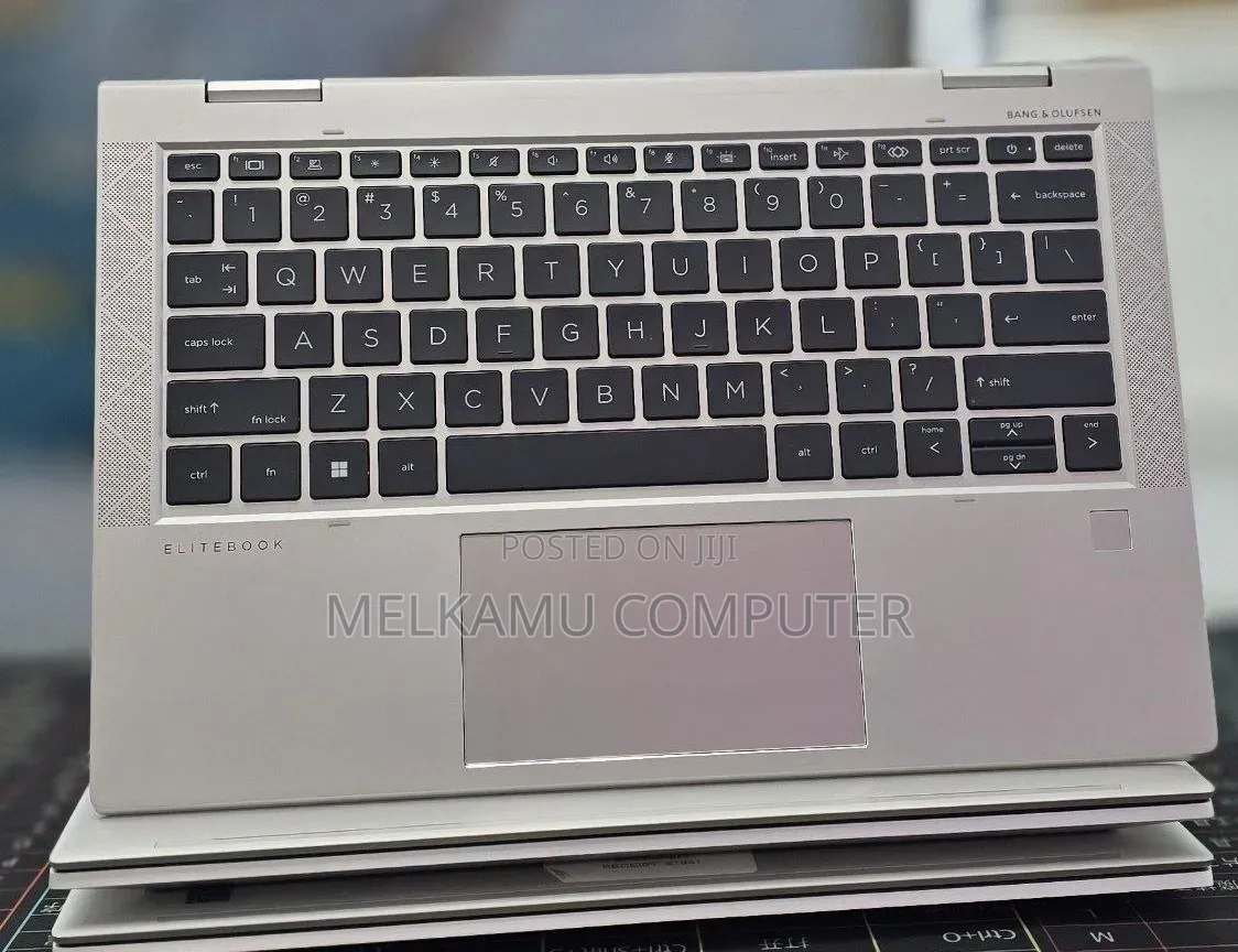 New Laptop HP EliteBook 830 G8 32GB Intel Core i7 SSD 512GB