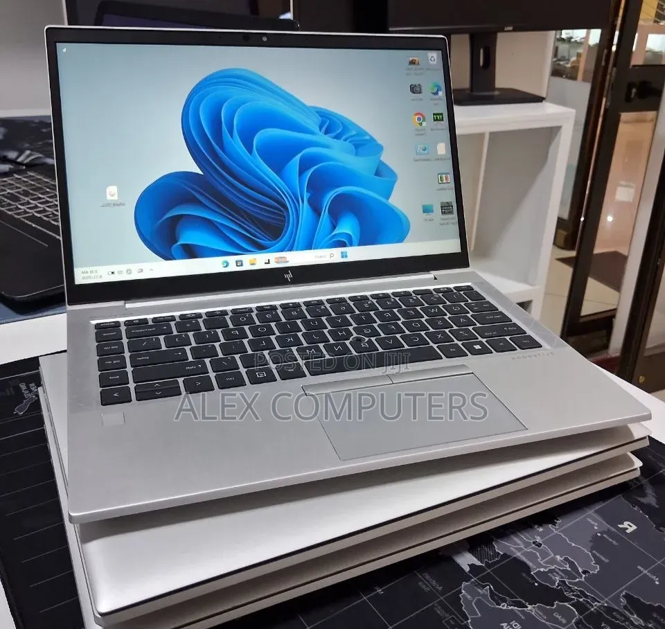 New Laptop HP EliteBook 840 8GB Intel Core i5 SSD 512GB