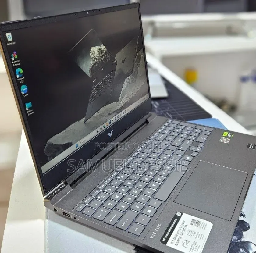 New Laptop HP Victus 15 16GB AMD Ryzen 7 SSD 512GB
