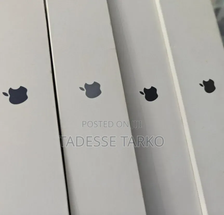 New Laptop Apple MacBook Air 2026 M5 16GB Apple M5 SSD 512GB