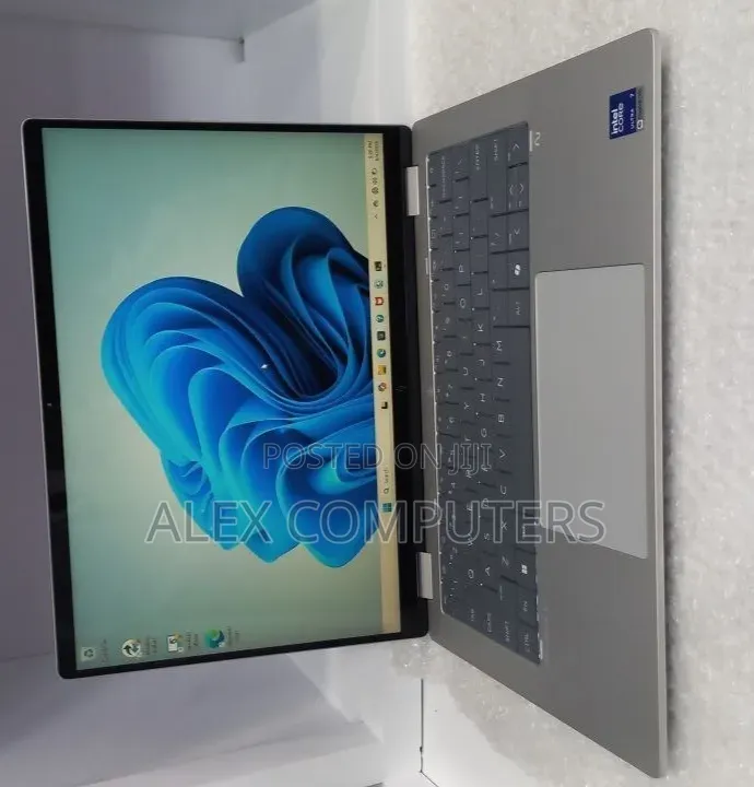 New Laptop HP OmniBook 5 14" 16GB Intel Core Ultra 7 SSD 1T